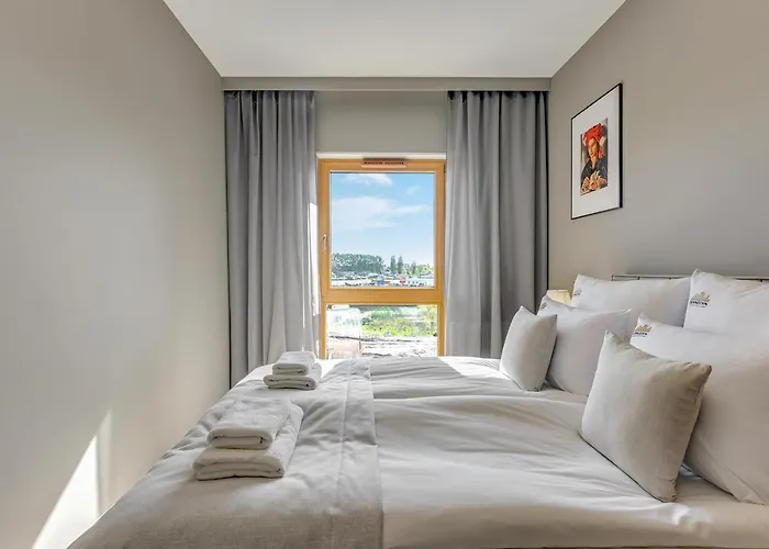 Apartmanhotel Nadmotlawie Estate - Riverside, Gym & Sauna By Downtown 4*