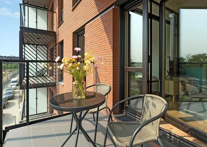 Apartmanhotel Nadmotlawie Estate - Riverside, Gym & Sauna By Downtown 4*