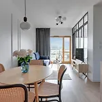 Apart-hotel Nadmotlawie Estate - Riverside, Gym & Sauna By Downtown Gdańsk