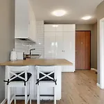 Nadmotlawie Estate - Riverside, Gym & Sauna By Downtown Apart-hotel