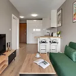 Aparthotel Nadmotlawie Estate - Riverside, Gym & Sauna By Downtown