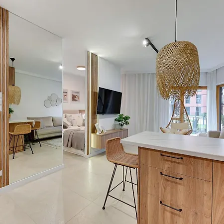 Nadmotlawie Estate - Riverside, Gym & Sauna By Downtown Apartment *