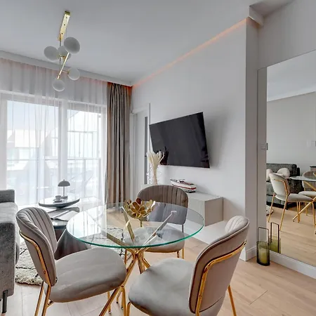Nadmotlawie Estate - Riverside, Gym & Sauna By Downtown Apartment Gdansk