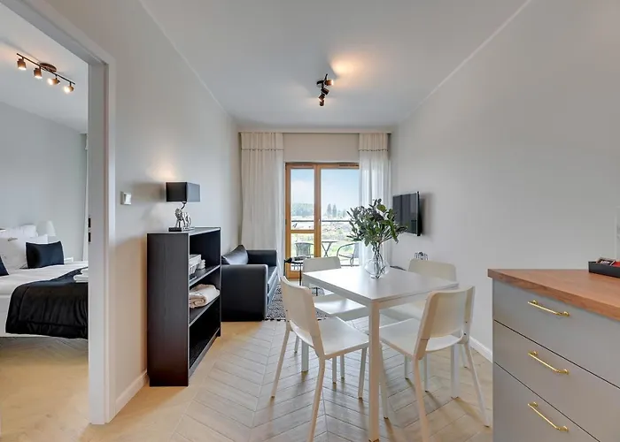 Nadmotlawie Estate - Riverside, Gym & Sauna By Downtown Ξενοδοχείο με διαμερίσματα 4*