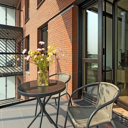 公寓式酒店 Nadmotlawie Estate - Riverside, Gym & Sauna By Downtown 4*